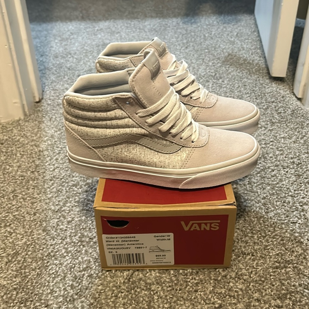 Vans shoes - Picture 1 of 2